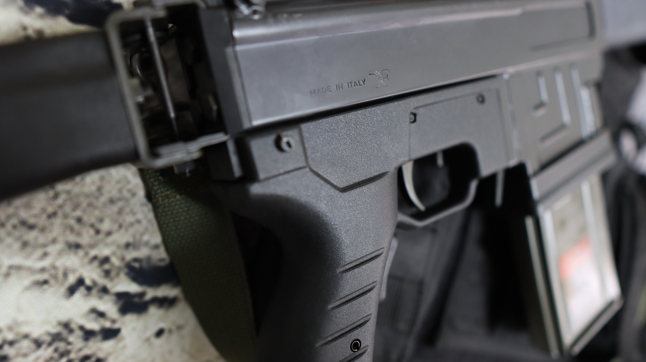 Benelli / Franchi SPAS-15 Dual Mode Combat Shotgun
